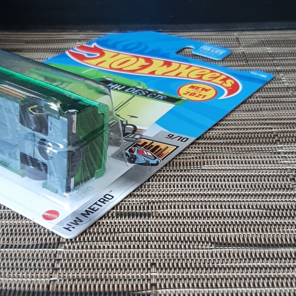 Hot Wheels Ain't Fare 2021 HW Metro Collection Diecast Car Bus - Picture 2 of 10